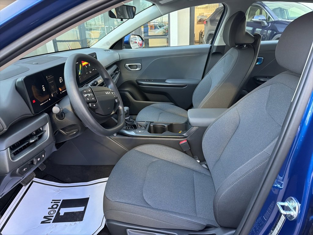 New 2025 Kia K4 LXS image 28