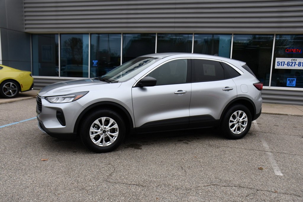 Used 2023 Ford Escape Active image 2