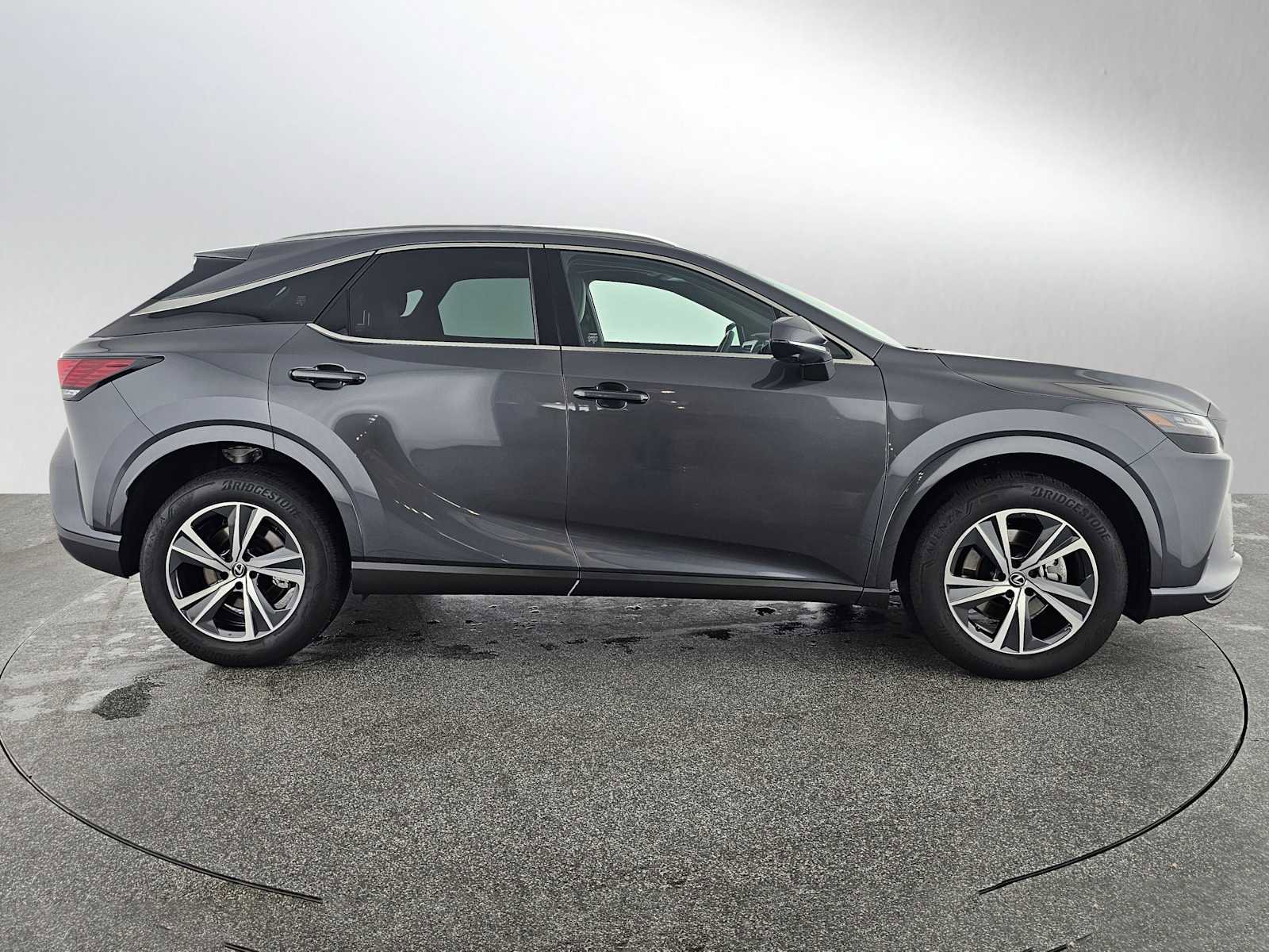 Certified 2025 Lexus RX 350 Premium w/ Accessory Package (Z1) image 2