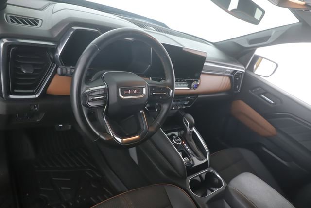 Used 2024 GMC Canyon AT4 image 17