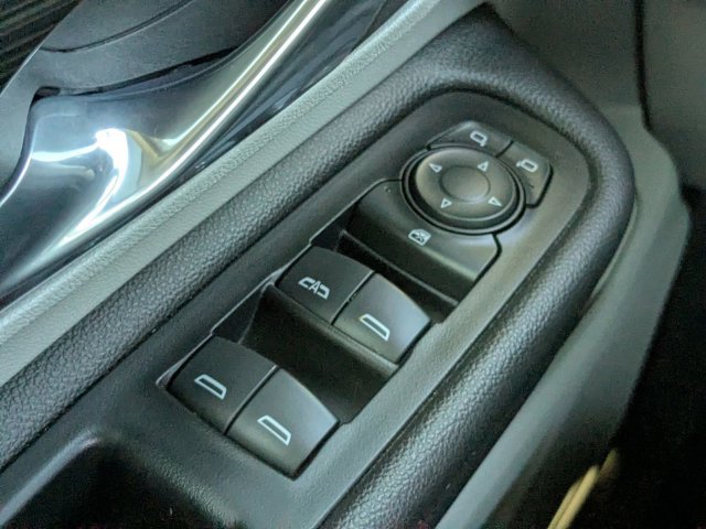 Used 2022 GMC Terrain SLT FWD image 29