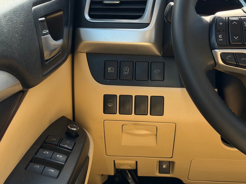 Used 2018 Toyota Highlander XLE AWD/4WD image 35
