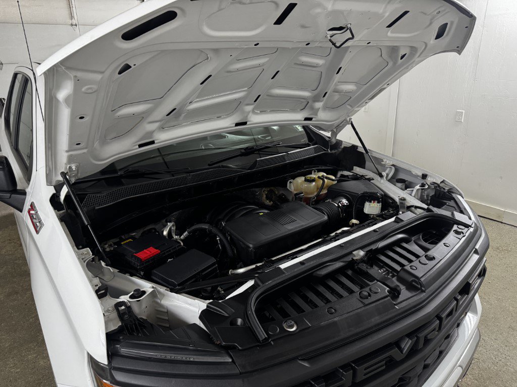Used 2024 Chevrolet Silverado 1500 W/T w/ Z71 Off-Road Package AWD/4WD image 63