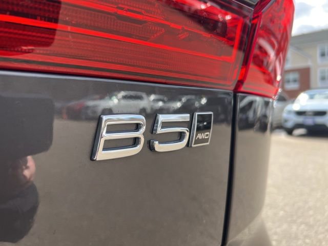 Certified 2025 Volvo XC60 B5 Ultra image 16
