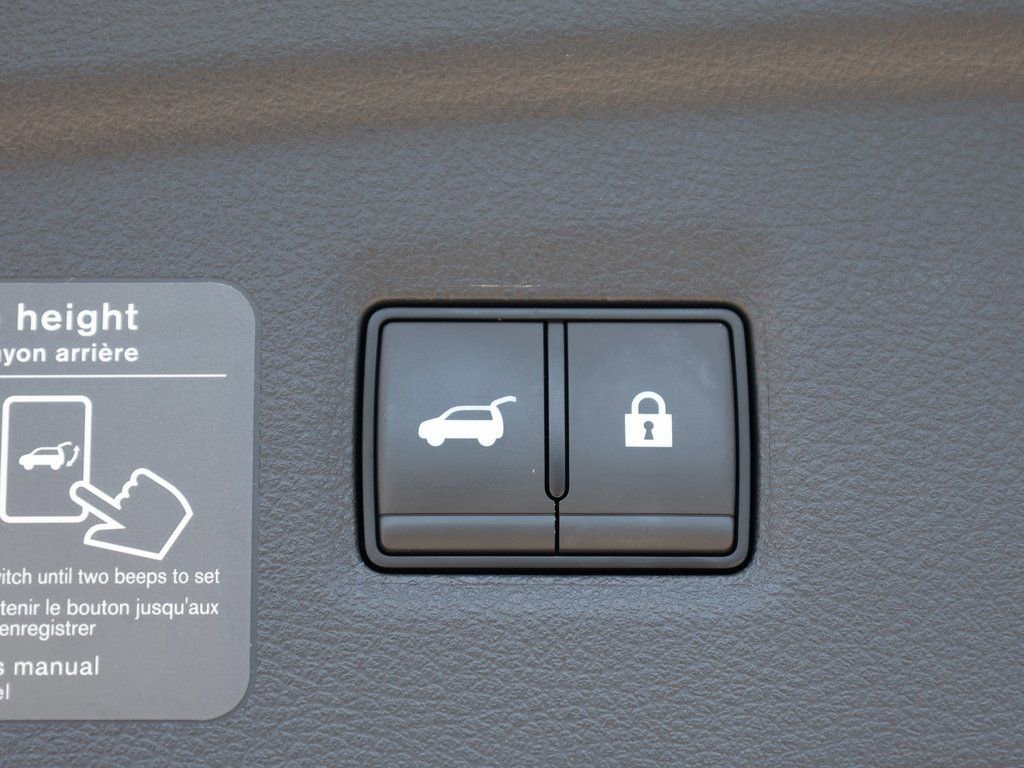 Certified 2025 INFINITI QX50 Pure AWD/4WD image 9