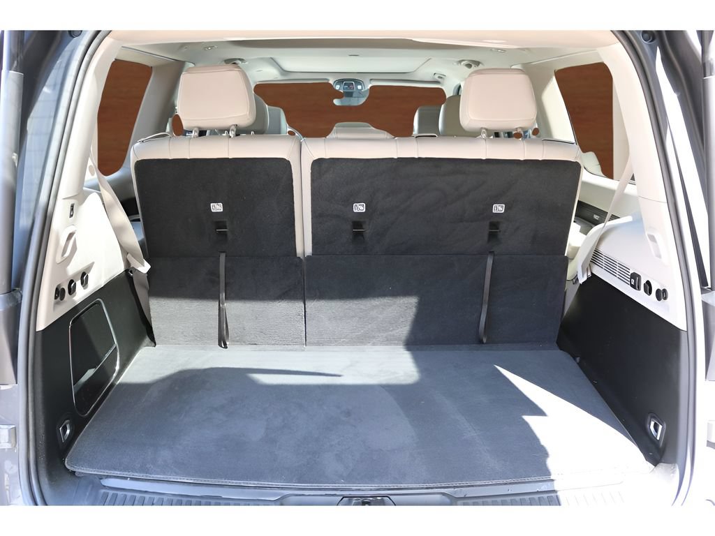 Used 2024 Jeep Wagoneer 2WD w/ Premium Group I image 20