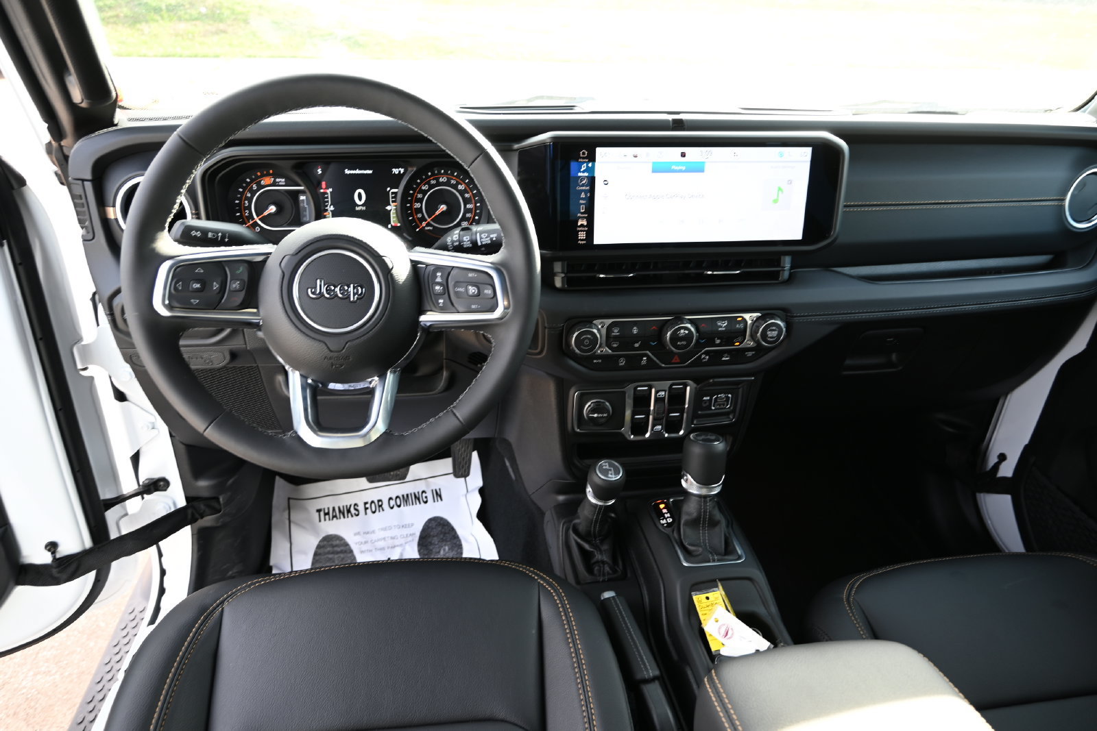 New 2025 Jeep Wrangler Unlimited Sahara AWD/4WD image 18