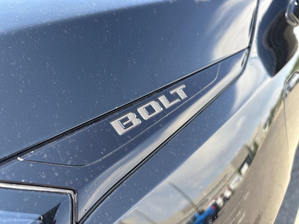 New 2027 Chevrolet Bolt LT w/ Comfort Package FWD image 32