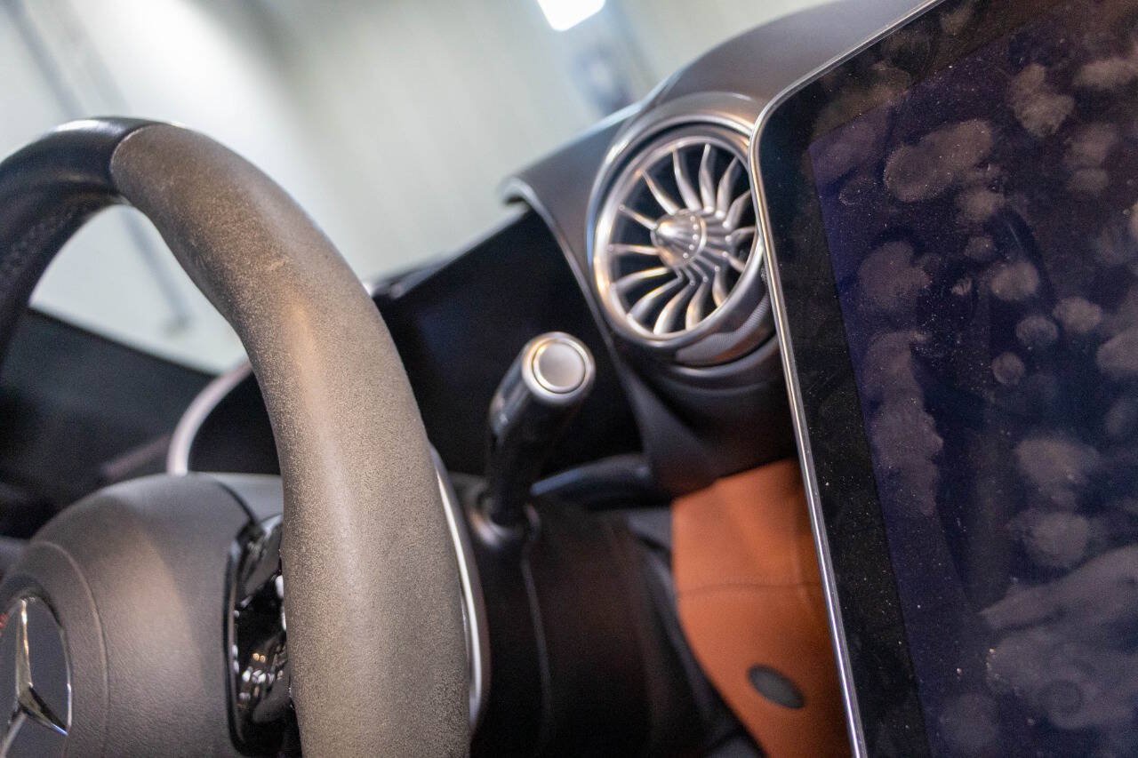Used 2022 Mercedes-Benz SL 63 AMG 4MATIC image 13