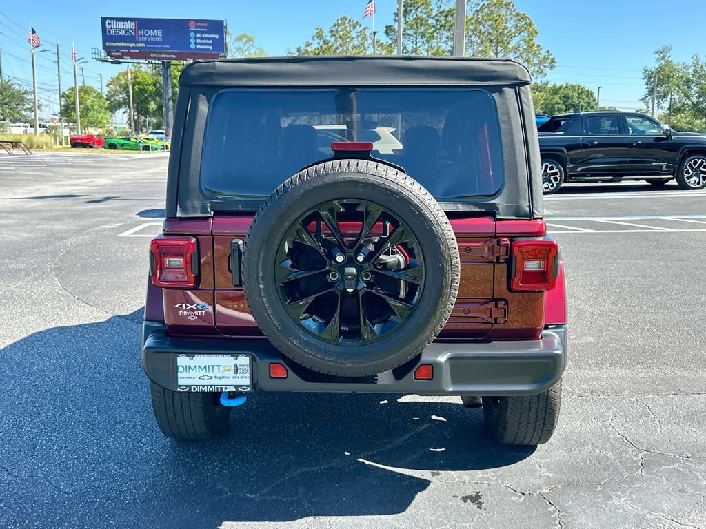 Used 2022 Jeep Wrangler Unlimited Sahara w/ Cold Weather Group AWD/4WD image 6