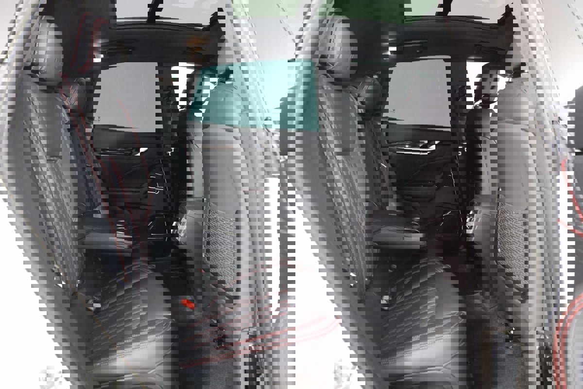 Used 2021 Maserati Levante S image 15