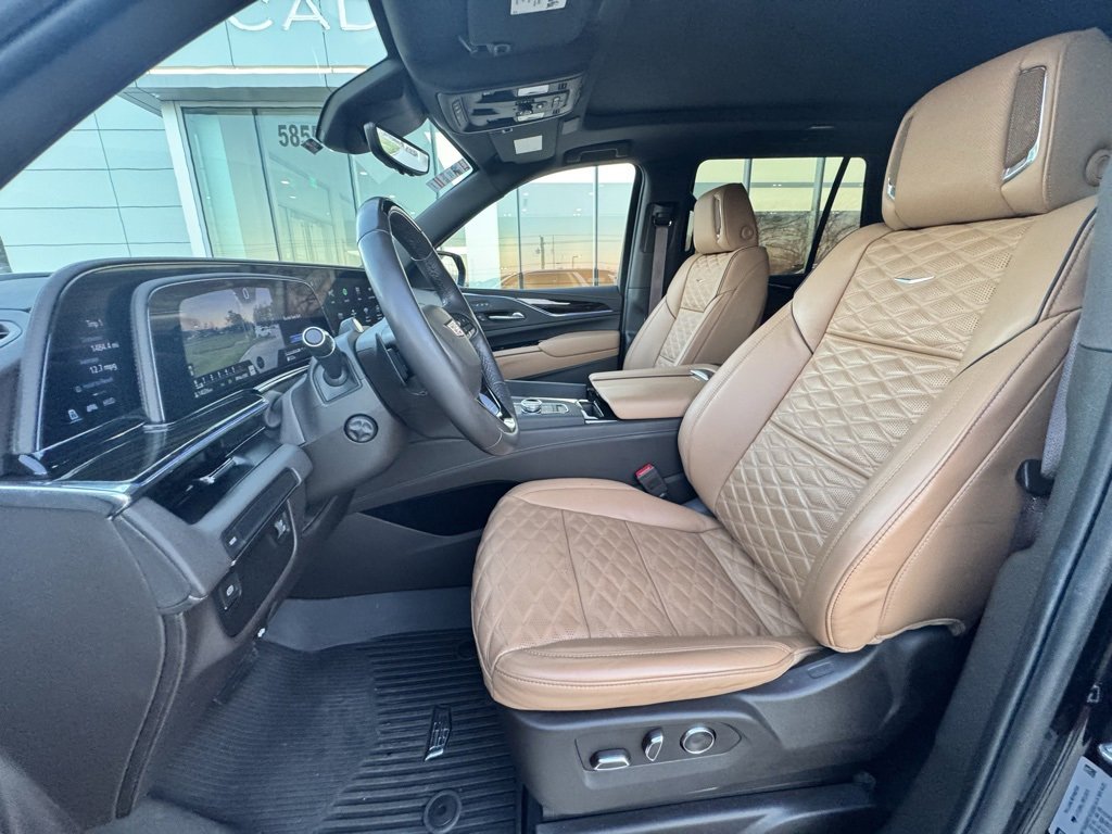 Used 2024 Cadillac Escalade Premium Luxury w/ LPO, Floor Liner Package image 10
