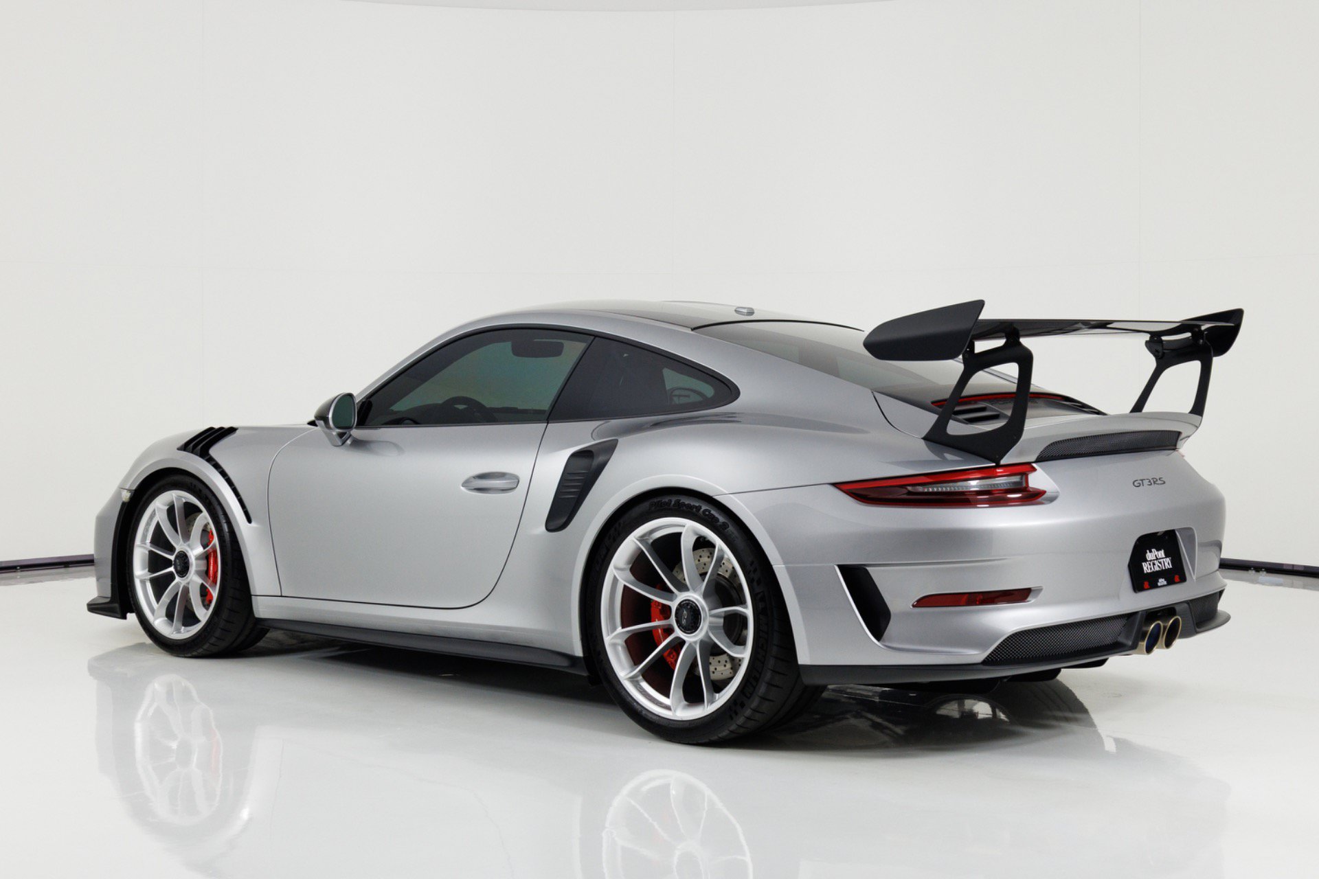 Used 2019 Porsche 911 GT3 RS RWD image 5