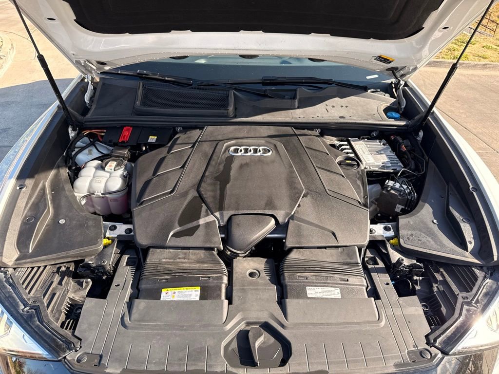 Used 2021 Audi Q8 Premium Plus w/ Premium Plus Package image 33