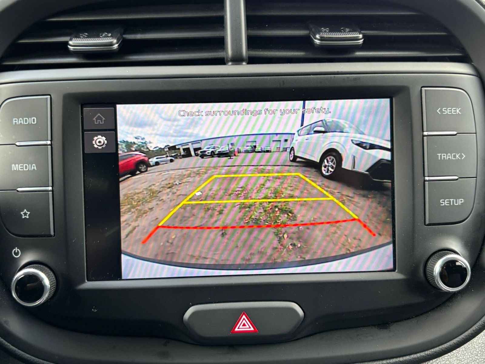 Used 2025 Kia Soul LX w/ LX Technology Package FWD image 22