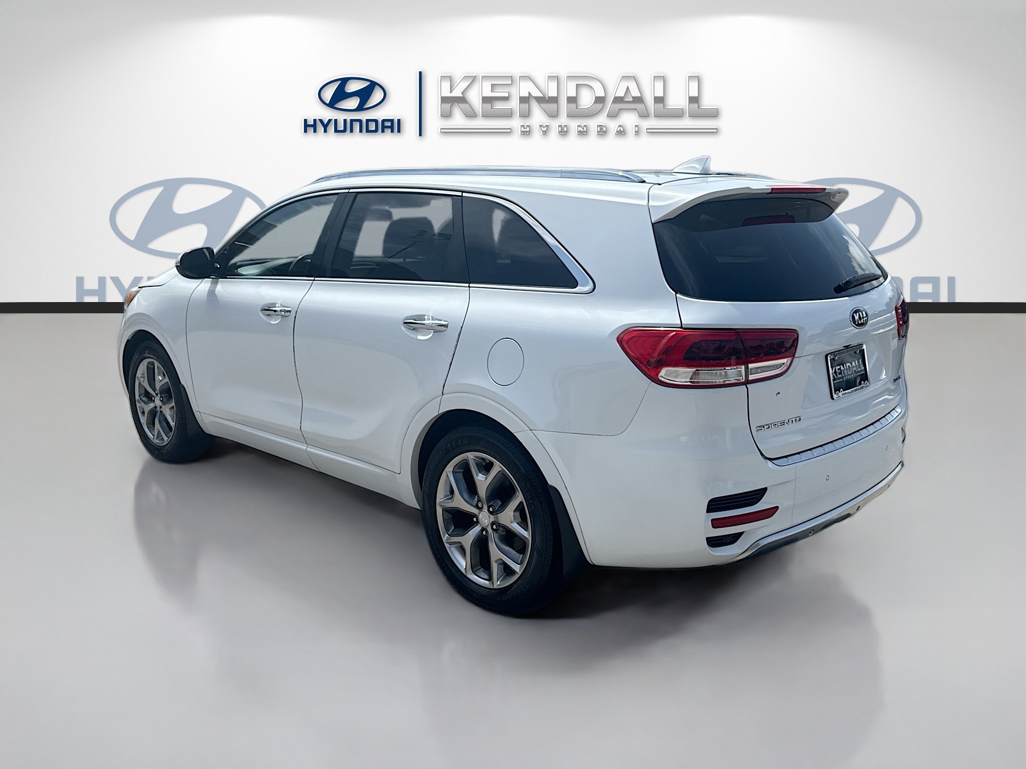 Used 2017 Kia Sorento SX FWD image 4