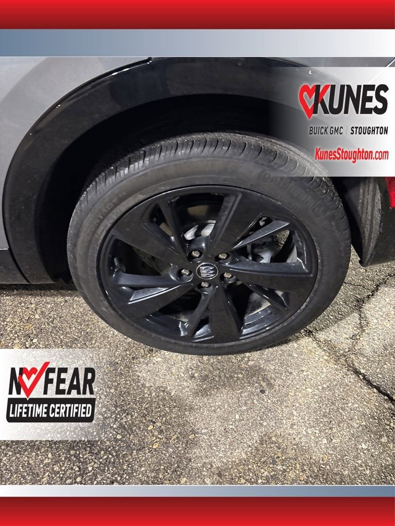 Used 2024 Buick Envision Sport Touring image 9