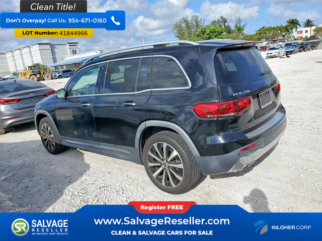 Used 2021 Mercedes-Benz GLB 250 image 3