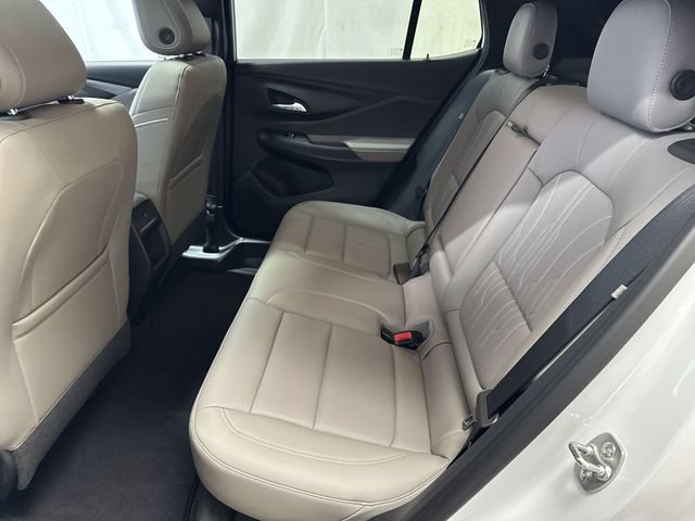 Certified 2025 Buick Envista Avenir FWD image 13