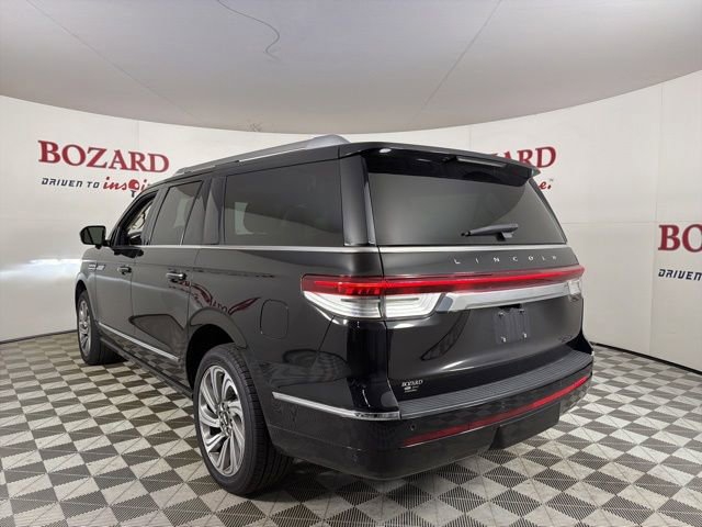 Used 2023 Lincoln Navigator L Reserve AWD/4WD image 6
