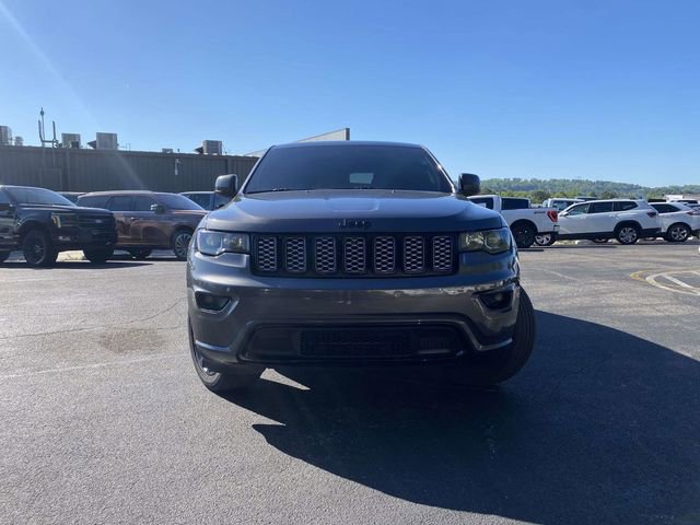 Used 2018 Jeep Grand Cherokee Altitude image 9