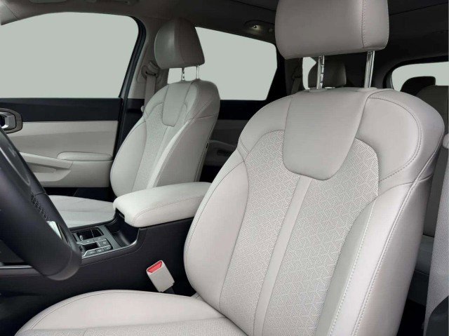 Used 2023 Kia Sorento X-Line EX image 19