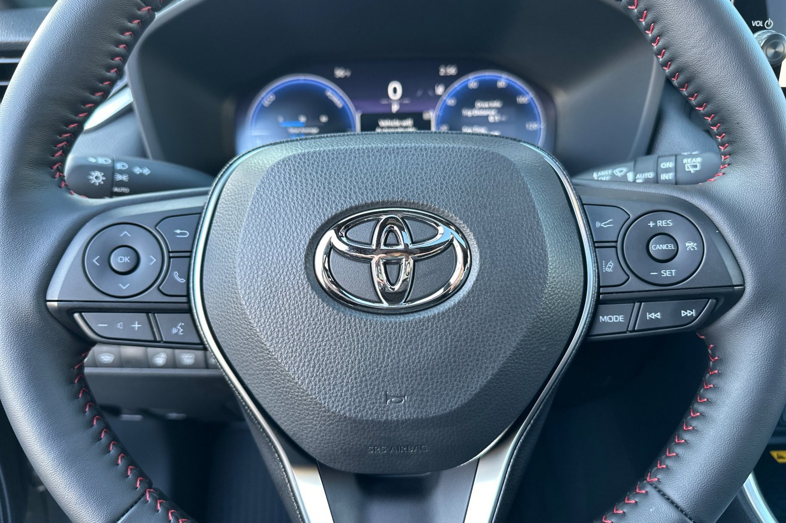 Certified 2025 Toyota RAV4 XSE image 28