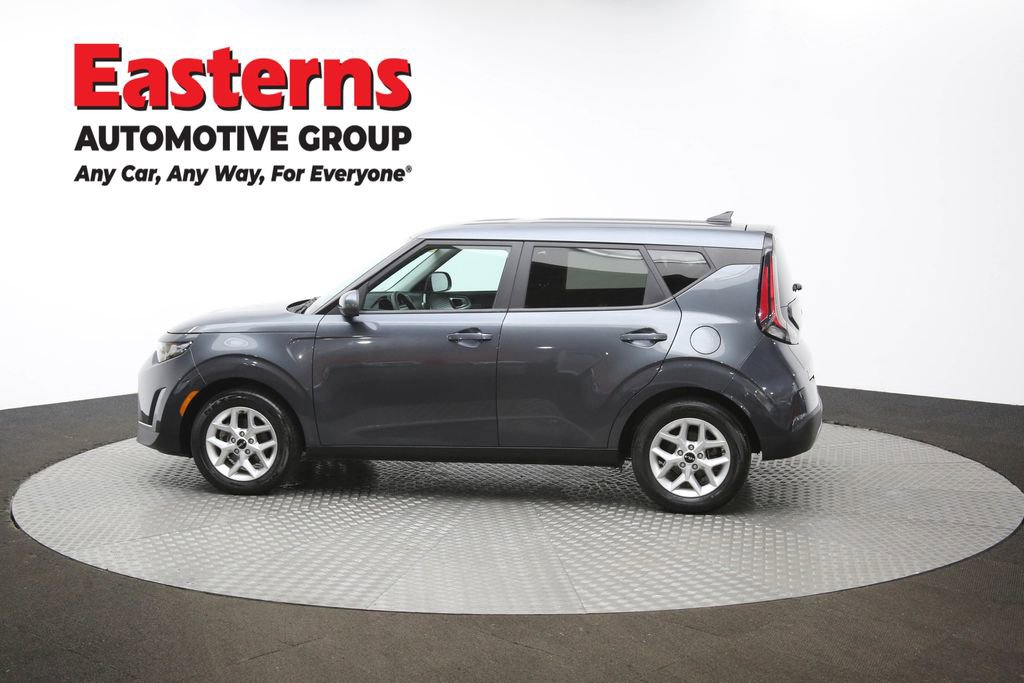 Used 2023 Kia Soul LX w/ LX Technology Package image 60