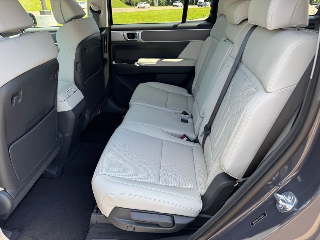 New 2026 Hyundai Santa Fe SEL FWD image 13