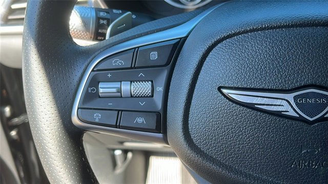 Used 2025 Genesis G70 2.5T image 12