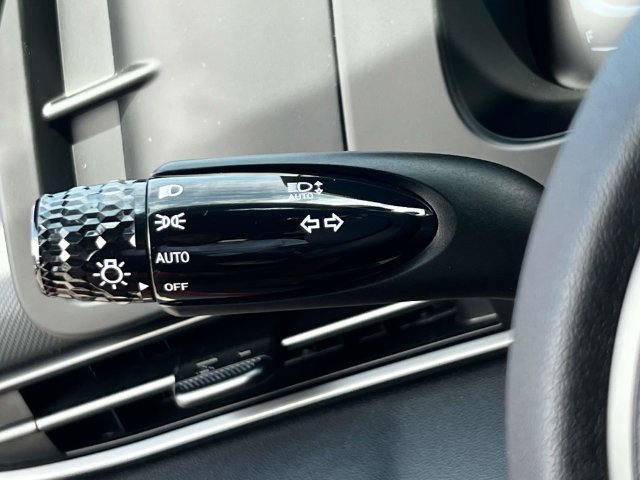 Certified 2025 Hyundai Elantra Sport FWD image 21