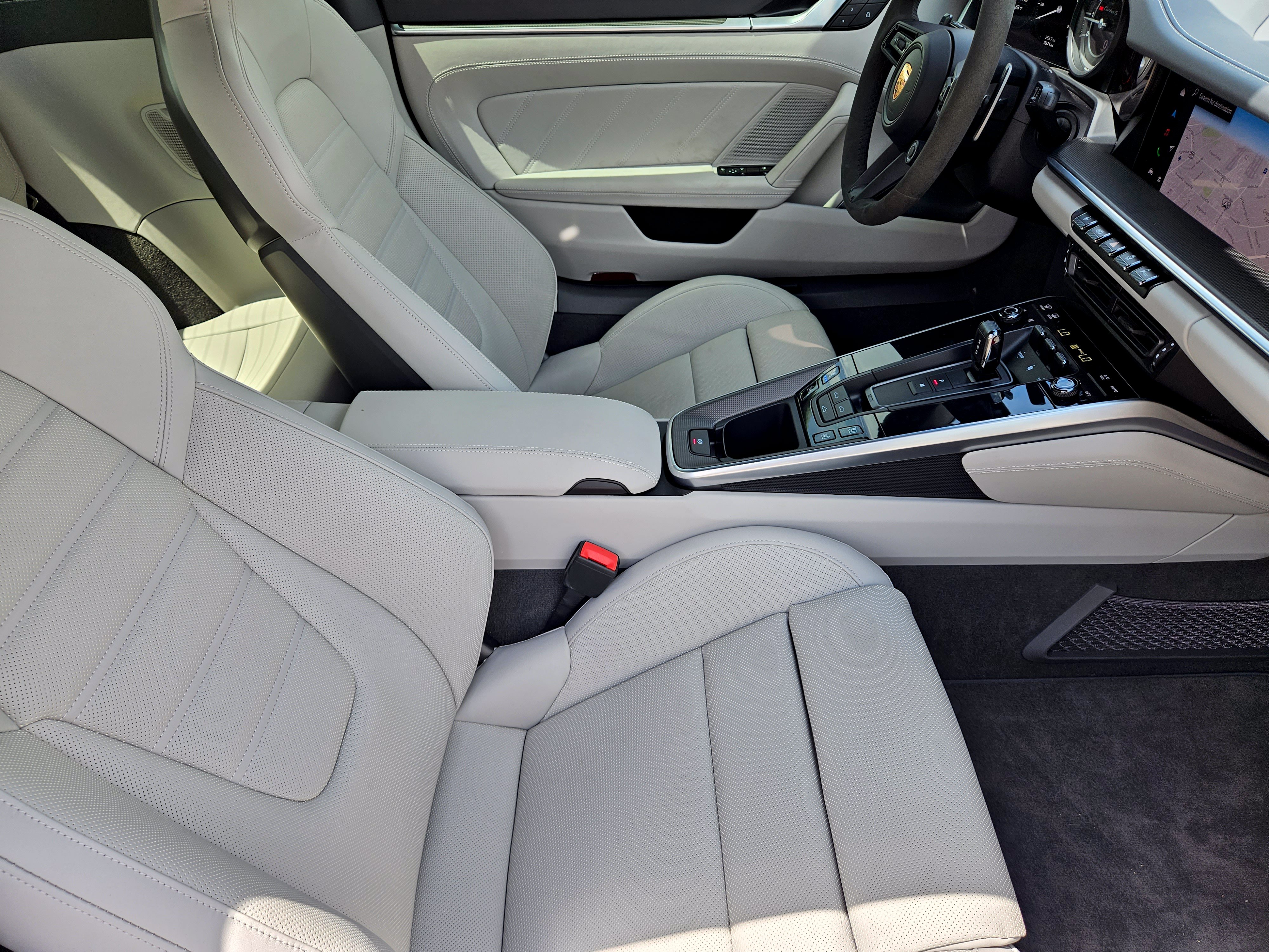 Certified 2022 Porsche 911 Turbo S AWD/4WD image 15