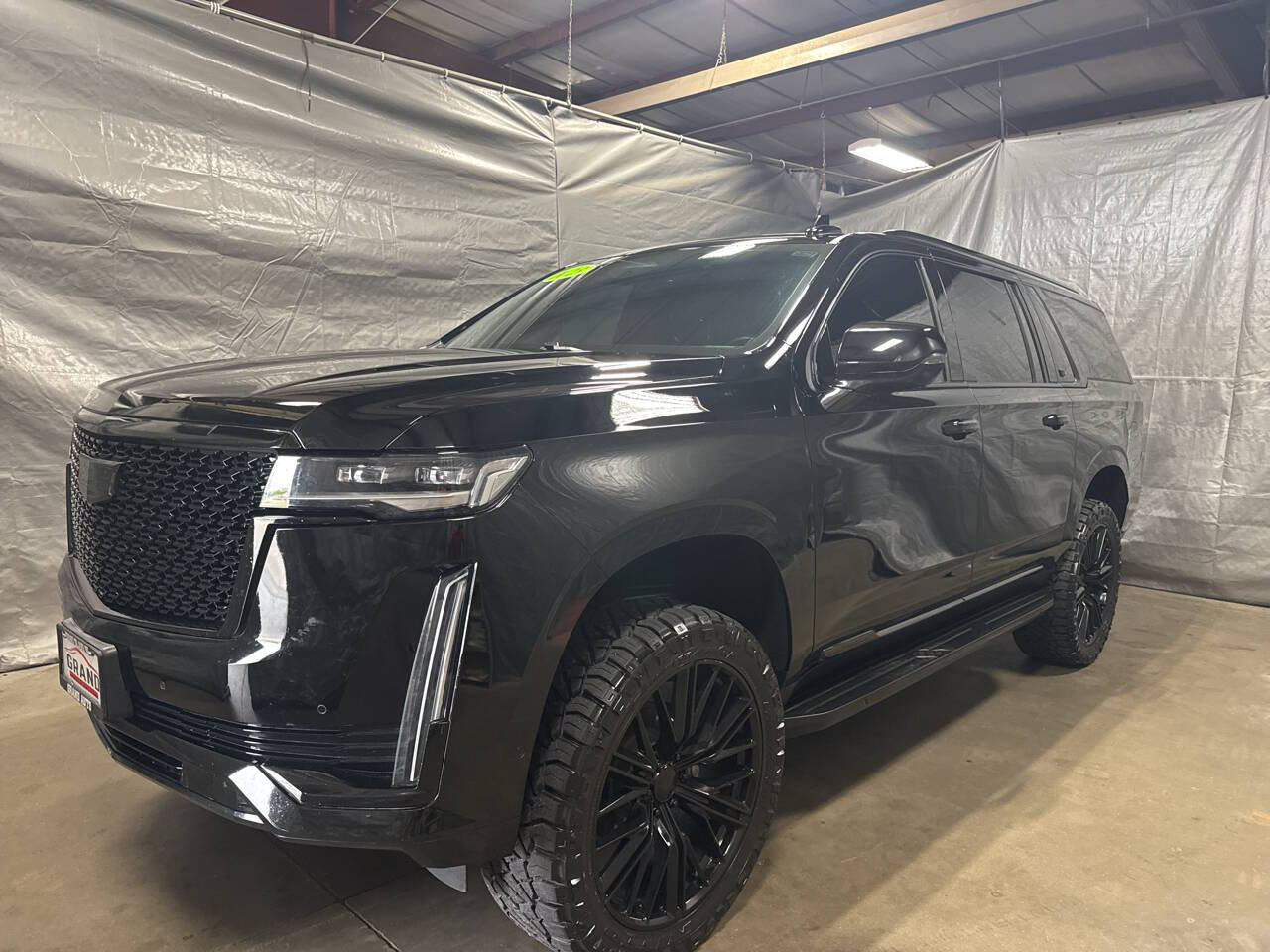 Used 2023 Cadillac Escalade ESV Premium Luxury w/ LPO, Floor Liner Package AWD/4WD image 2