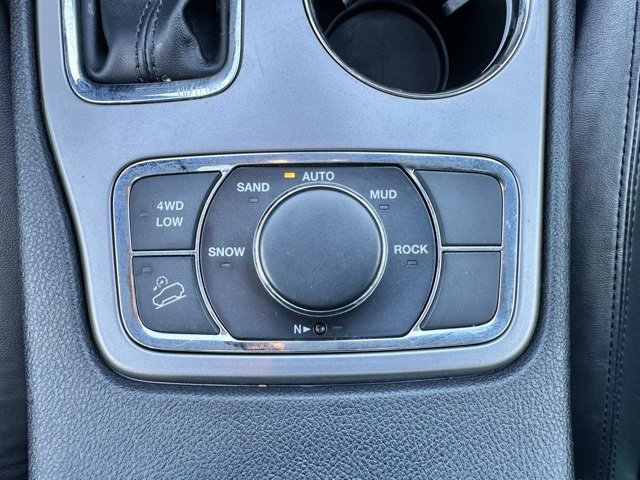 Used 2022 Jeep Grand Cherokee Laredo X image 23