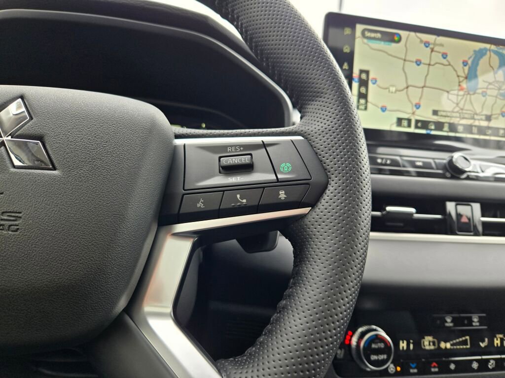 New 2026 Mitsubishi Outlander SEL AWD/4WD image 32