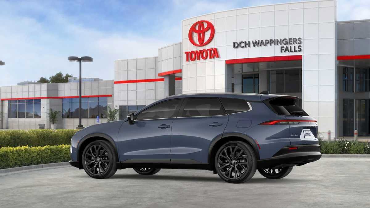 New 2026 Toyota Crown Signia AWD/4WD image 7