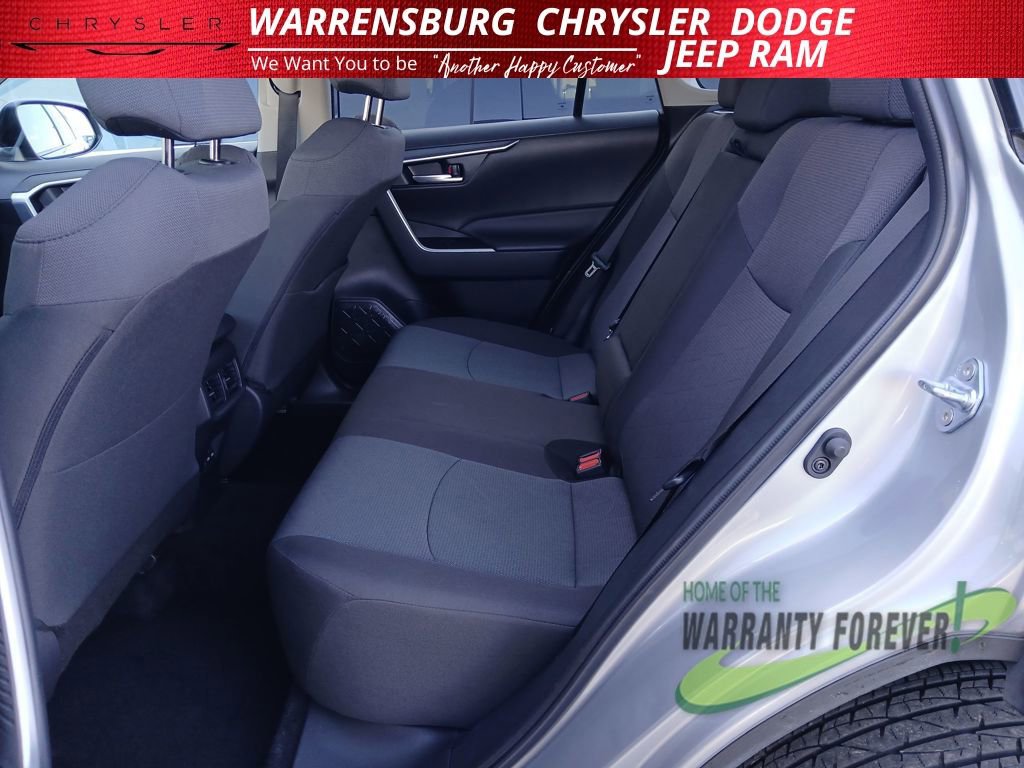 Used 2025 Toyota RAV4 XLE image 14