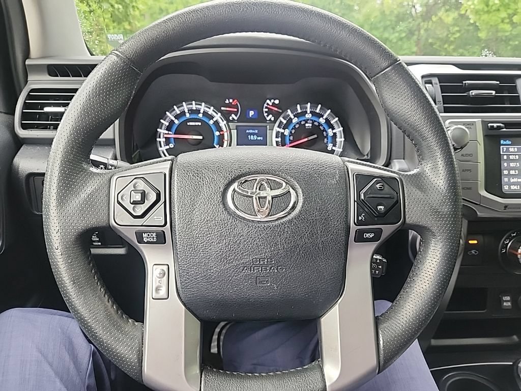 Used 2018 Toyota 4Runner SR5 AWD/4WD image 7