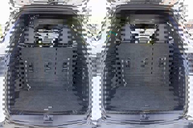 Used 2025 Buick Enclave Preferred AWD/4WD image 15