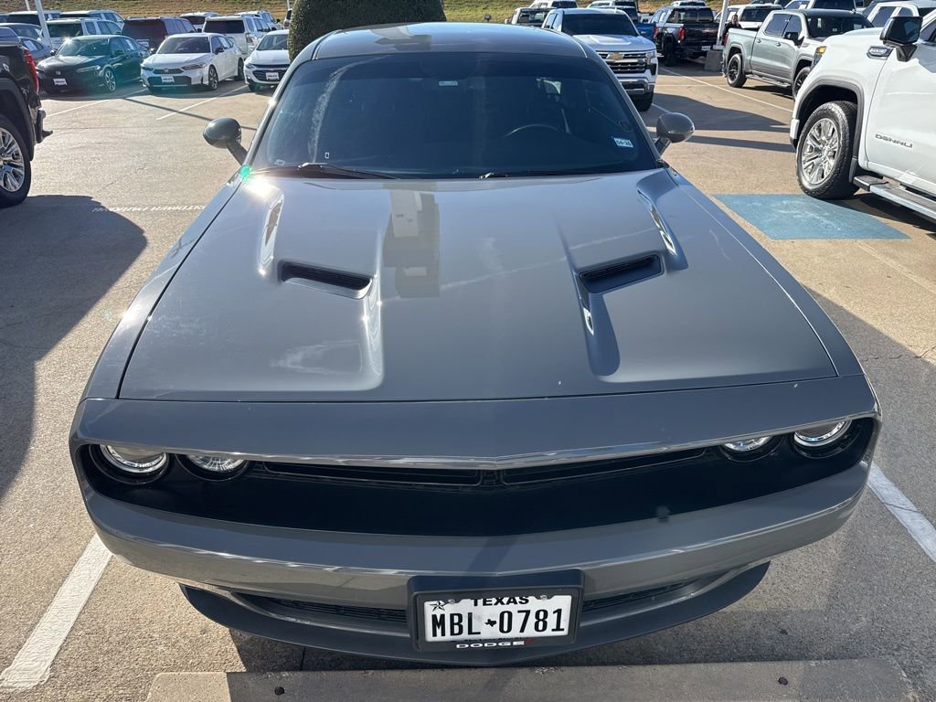 Used 2019 Dodge Challenger SXT w/ Blacktop Package image 2