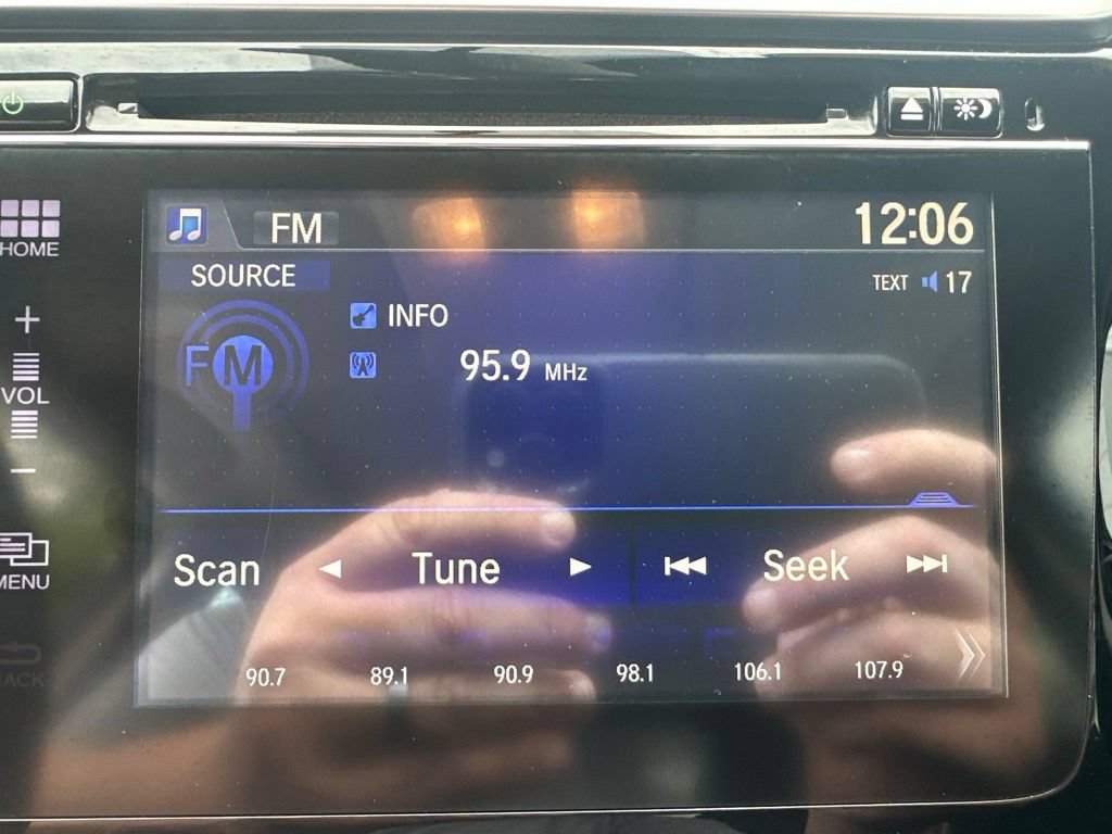 Used 2017 Honda Fit EX image 19