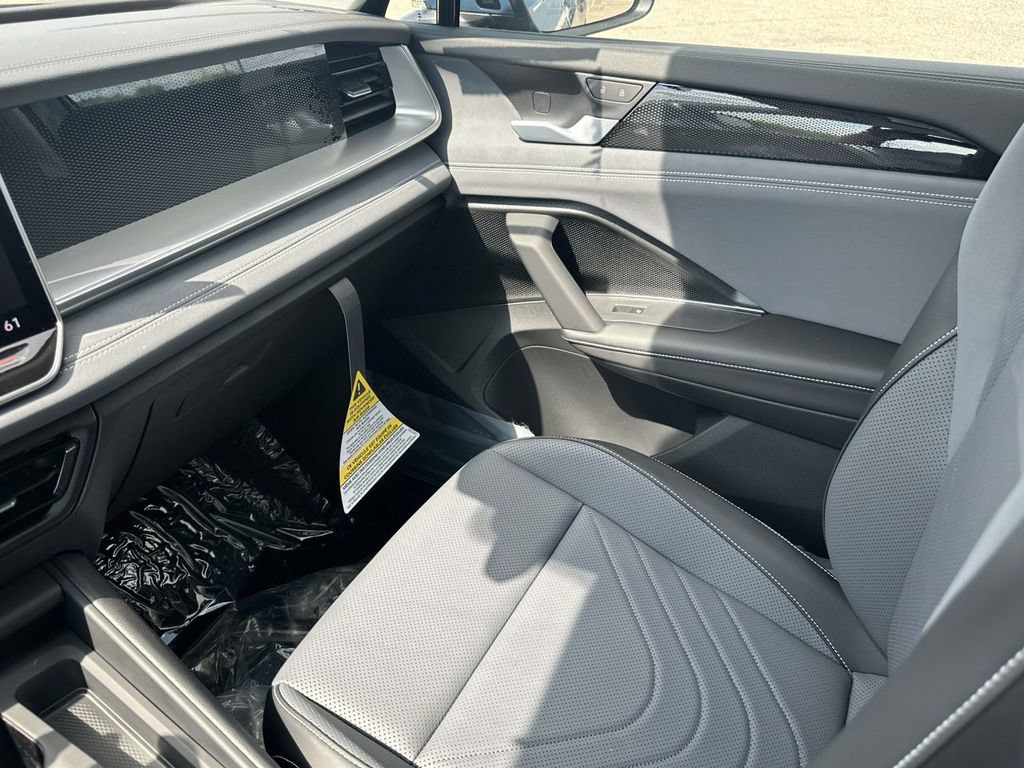 New 2026 Volkswagen Tiguan SE AWD/4WD image 25