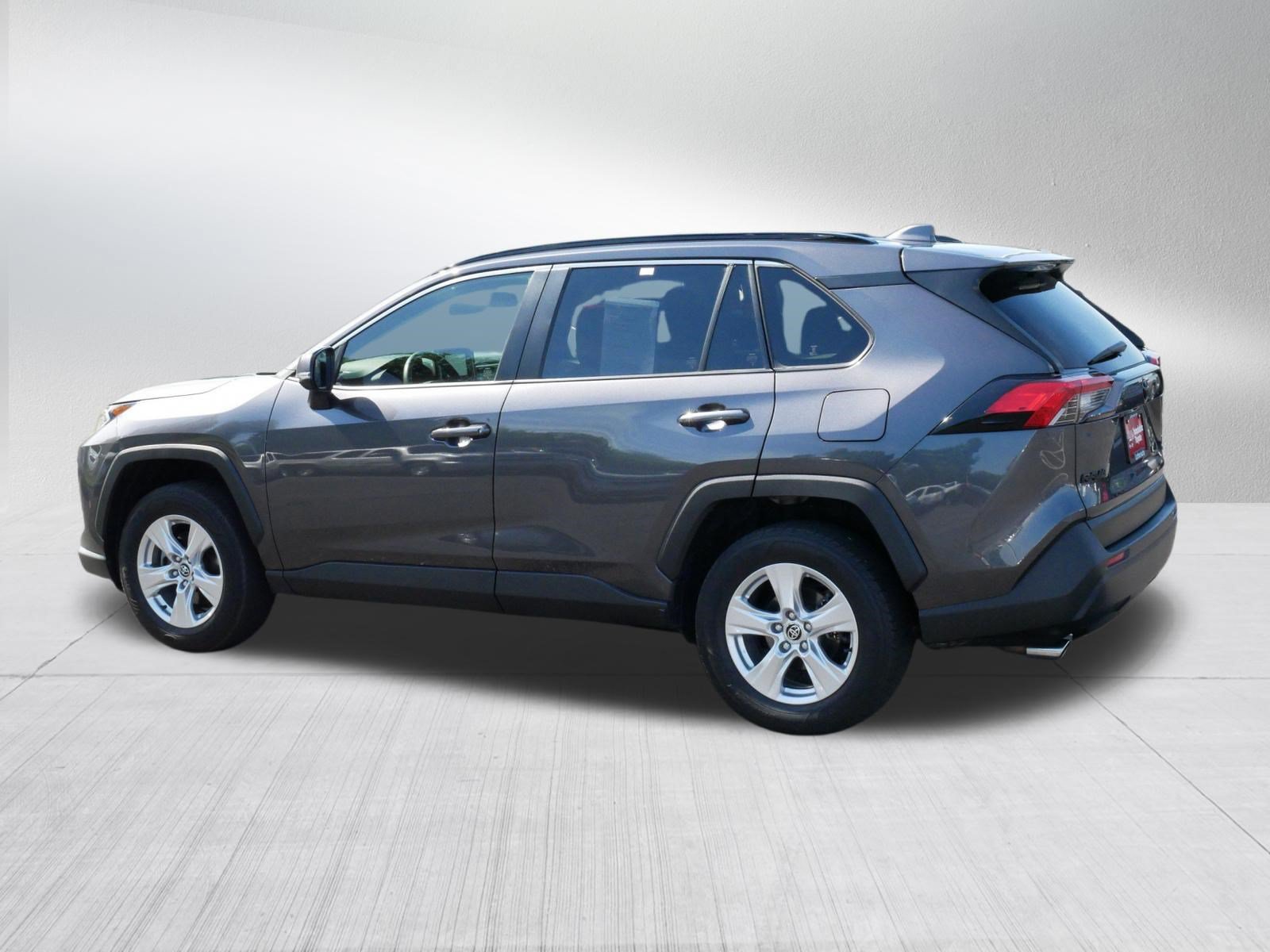 Certified 2020 Toyota RAV4 XLE w/ XLE Grade Weather Package AWD/4WD image 5