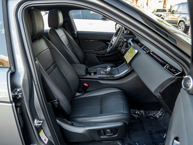 Used 2025 Land Rover Range Rover Evoque S image 27