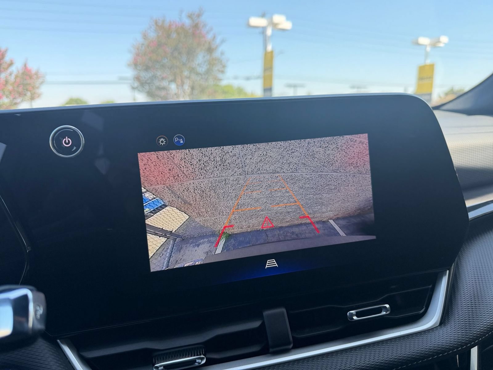 Used 2025 Chevrolet Equinox LT FWD image 24