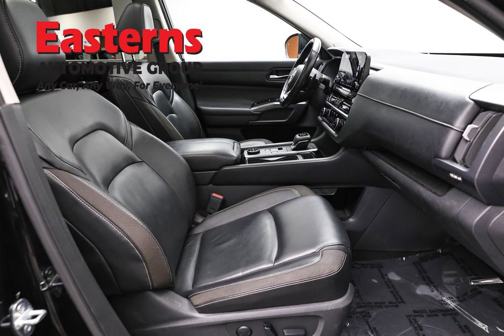 Used 2023 Nissan Pathfinder SL w/ SL Premium Package image 25