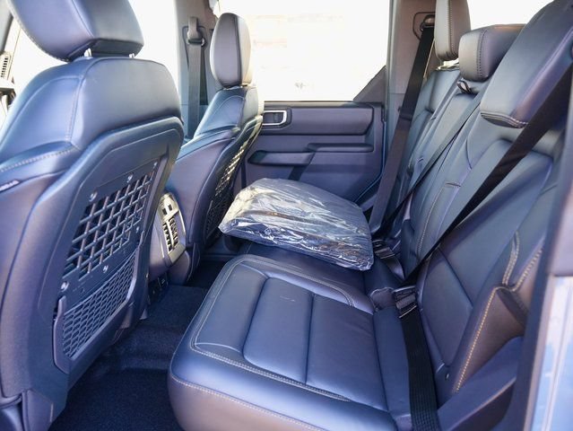 New 2025 Ford Bronco Badlands w/ Sasquatch Package AWD/4WD image 11