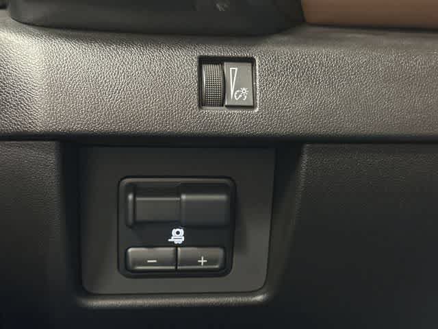 Used 2023 GMC Canyon AT4 w/ AT4 Premium Package AWD/4WD image 19