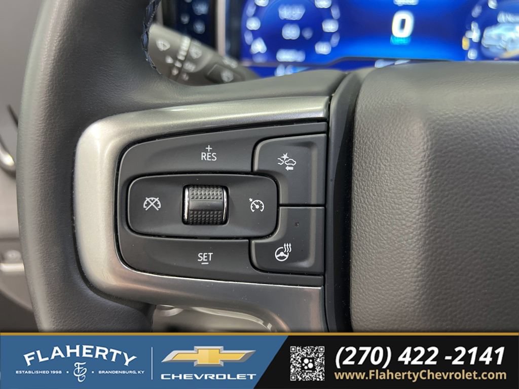 Used 2023 Chevrolet Silverado 1500 LT AWD/4WD image 23