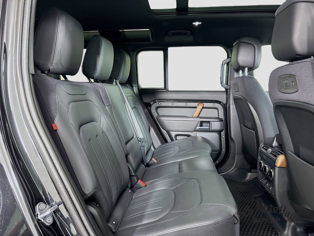 Used 2022 Land Rover Defender 110 X image 36